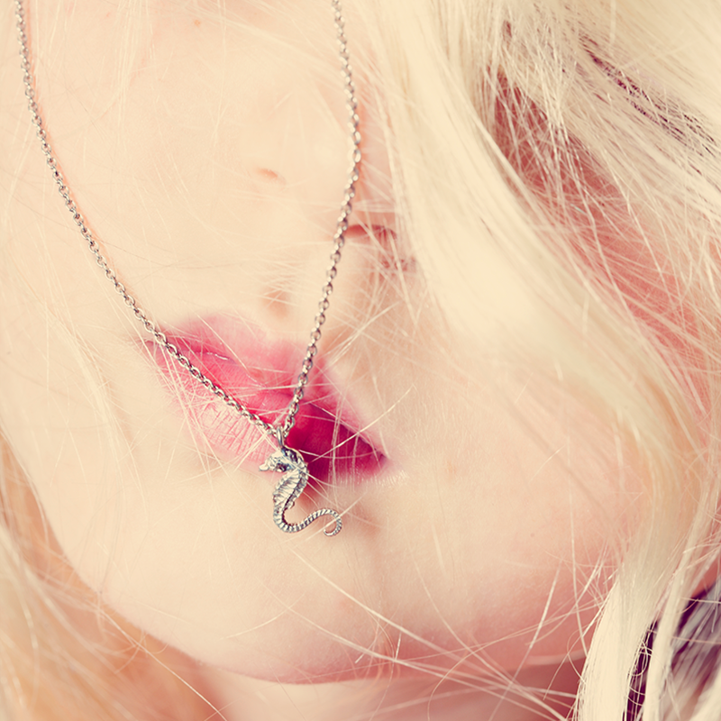 P.KID-seahorse pendant mini-onfig-new