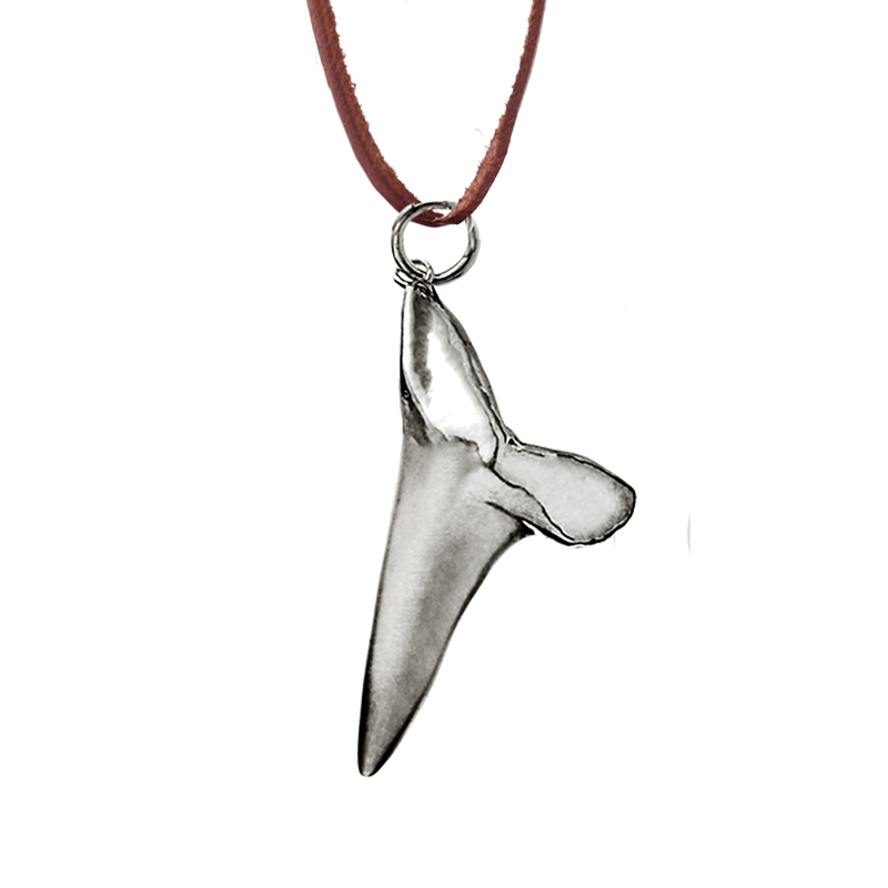 P-Sharktooth_Pendant_Side-ss-leather-90